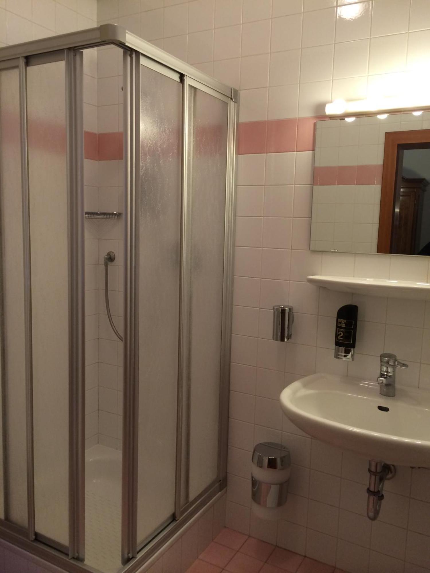 リストランテ レワルド ホテル ボルツァーノ 部屋 写真